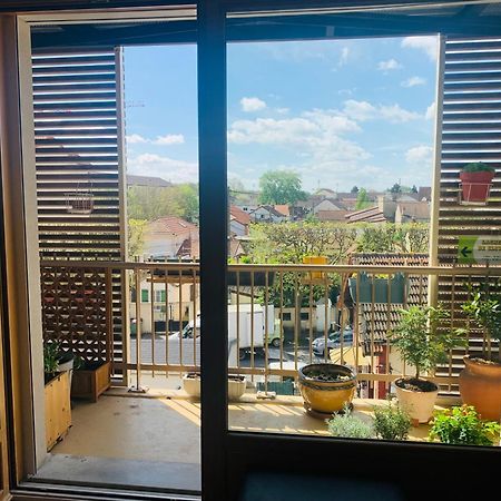 Appart 61 M2, Lumineux, Sans Vis A Vis, Balcon Montreuil  Exterior photo